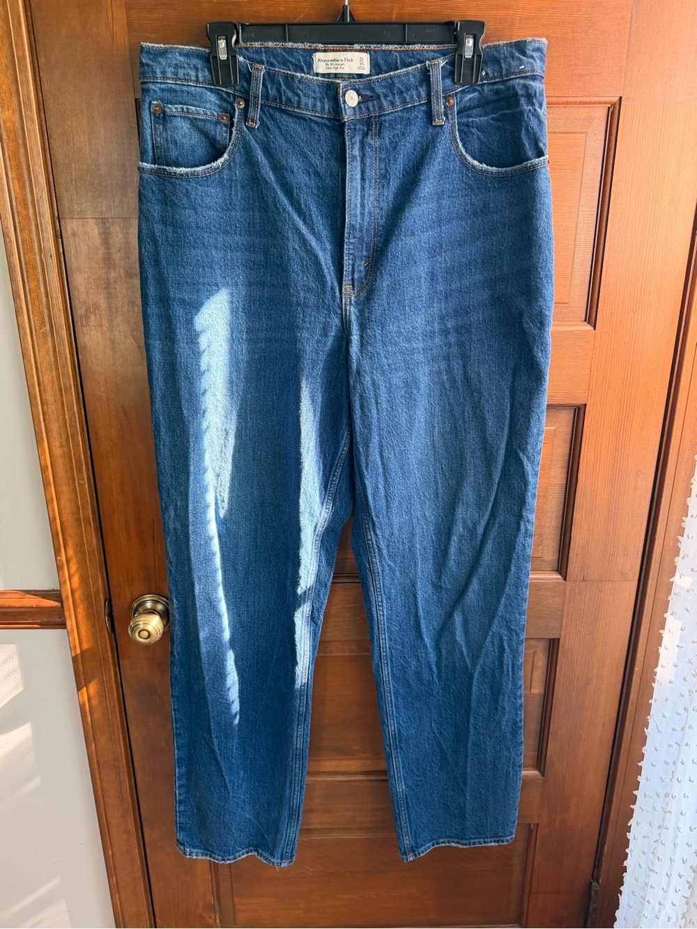 Abercrombie & Fitch The 90s Straight Ultra High Rise